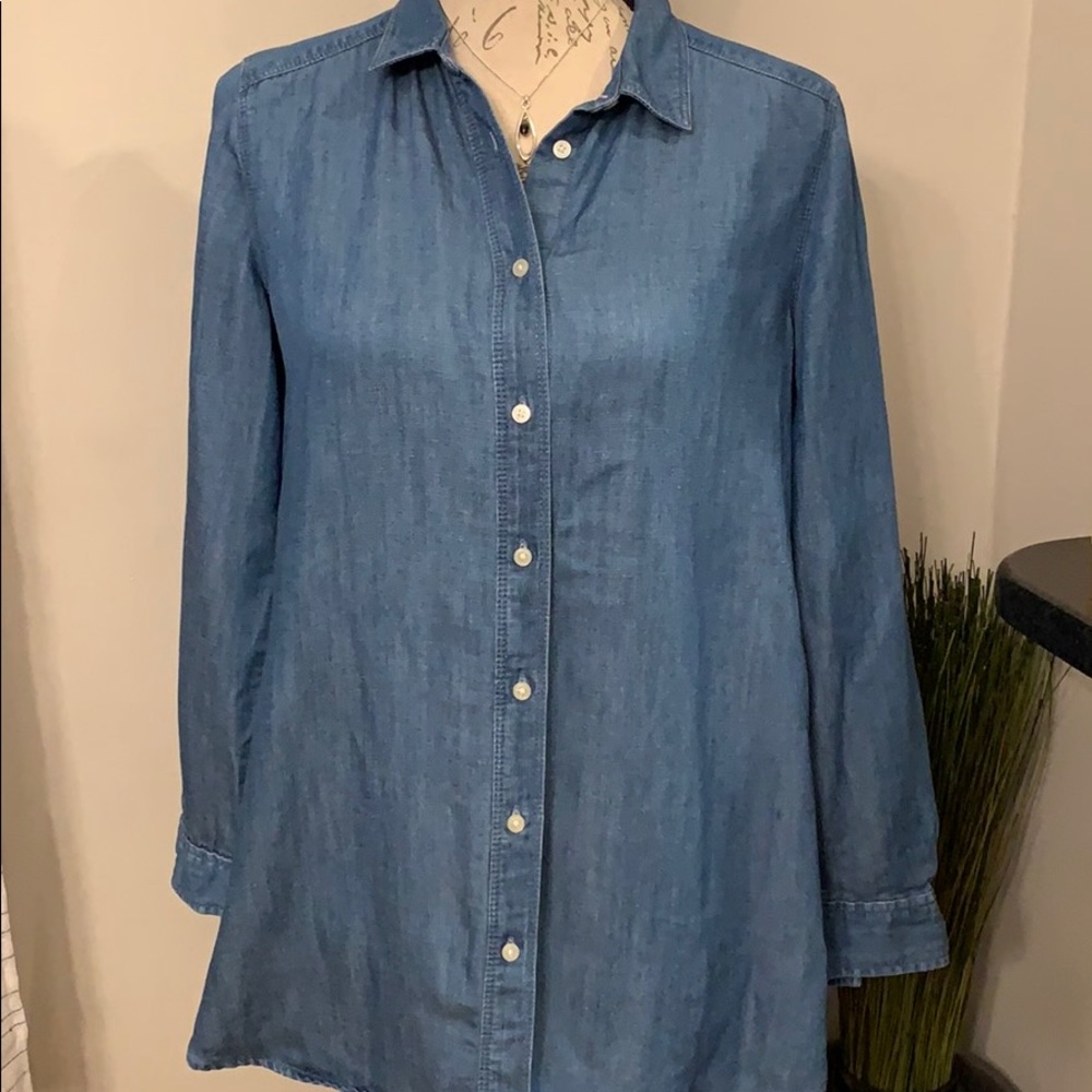 Ann Taylor LOFT Soft Denim Shirt Size Medium